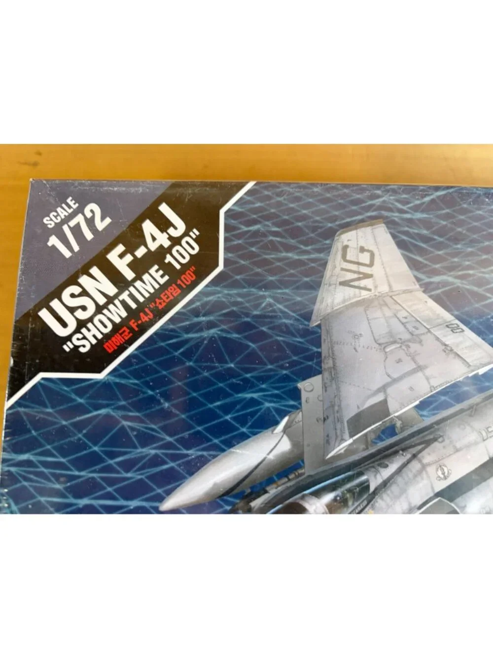 Academy 12515 1/72 USN F-4J Phantom II Showtime 100 MCP Plastic Model Jet Kit